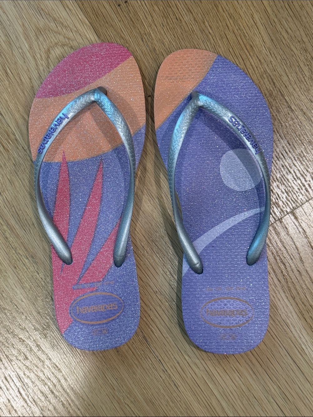 Havaianas Women's Purple with Orange & Pink Graphic Flip Flops